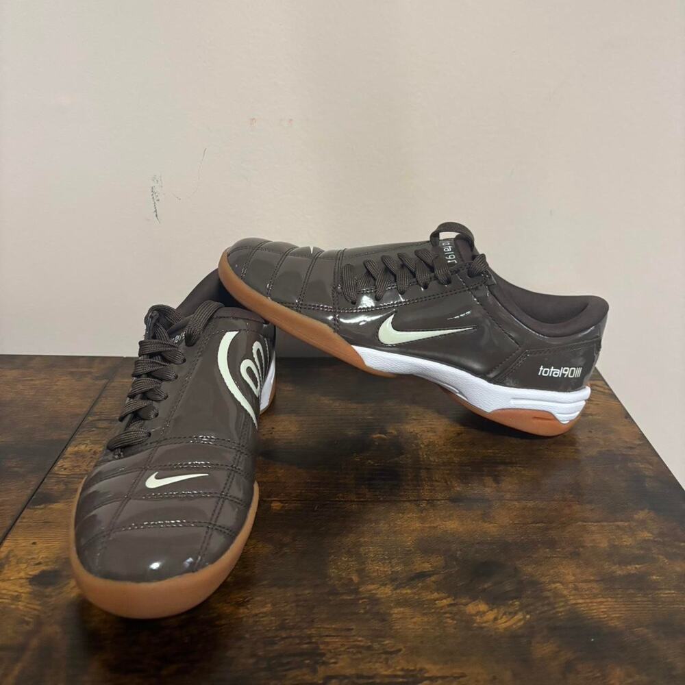 Nike total 90 brown size